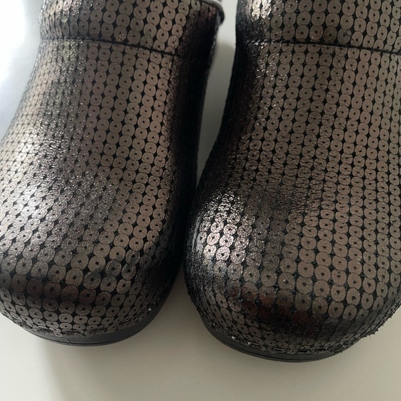 Dansko Professional Clogs Size 40 Bronze Metallic Textured Leather Slip On - Picture 4 of 6
